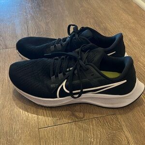 Nike Air Zoom Pegasus Black Running Shoes – Women’s Size 8